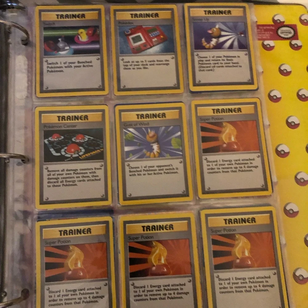 Pokémon Lot with Binder Possible Vintage Rare and valuable